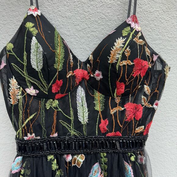 Mac Duggal Dress Women's Size 0 Black Floral Embroidered Beaded Maxi Gown - Picture 6 of 9